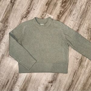 The A&F Madeline Crew Sweater olive green size
XS